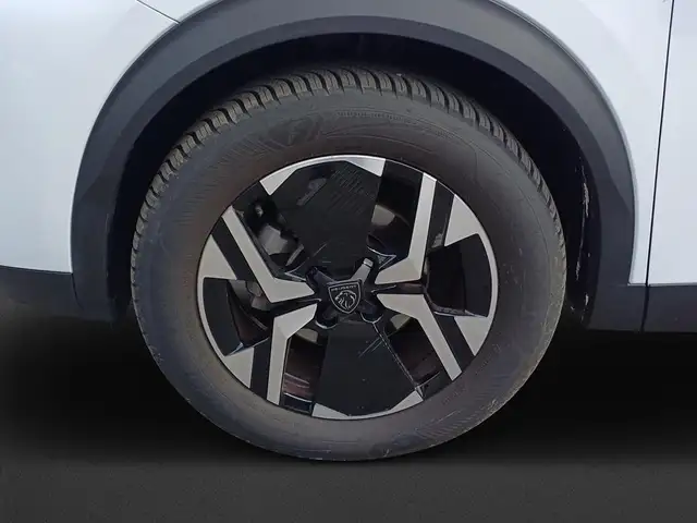 Peugeot 2008 view 8