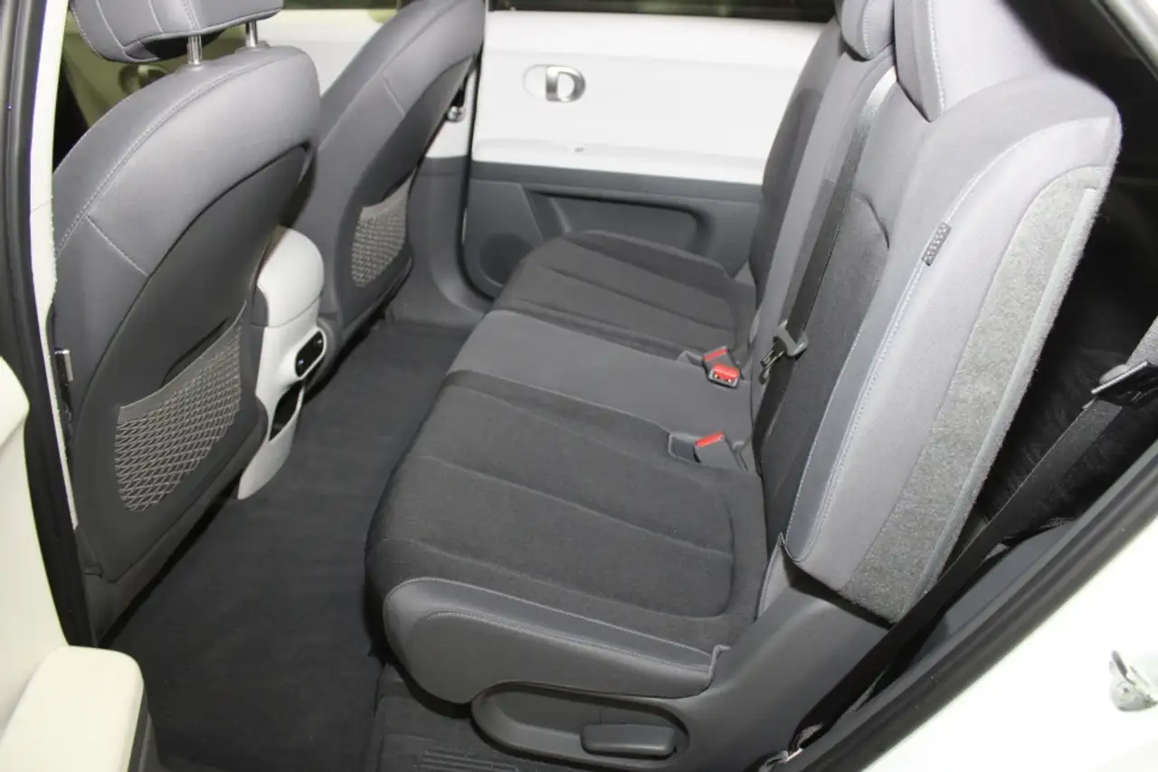 Hyundai IONIQ 5 снимка Hyundai IONIQ 5