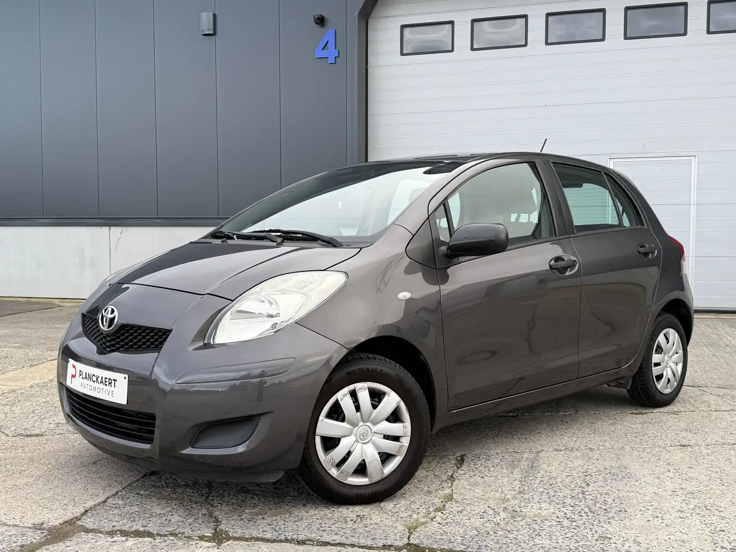 Toyota Yaris Yaris 1.0 VVT-i Grijs - 1