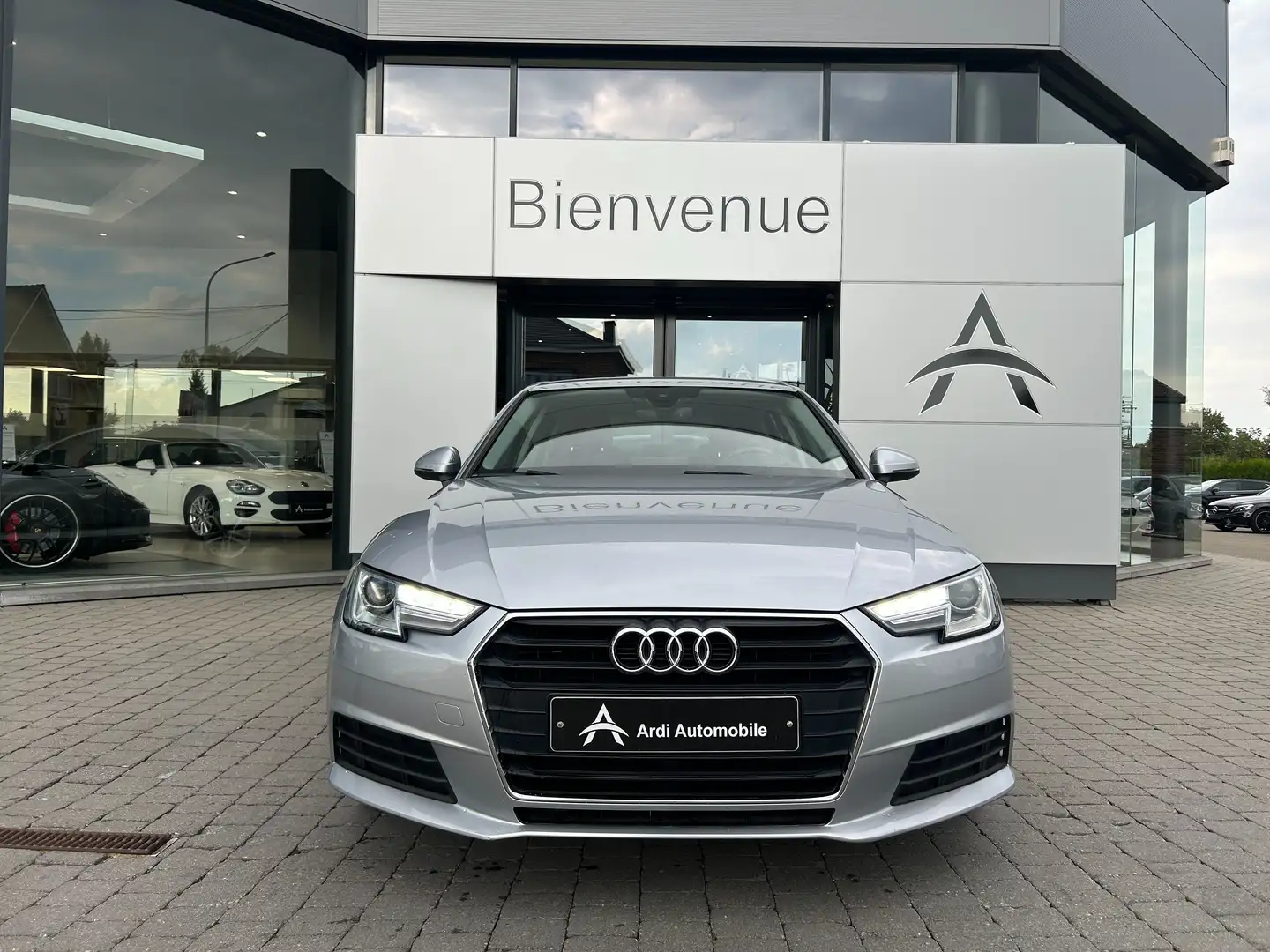 Audi A4 2.0 TDi *GARANTIE*VIRTUAL*SIEGE CHAUFF*GPS*CRUISE* Gris - 2