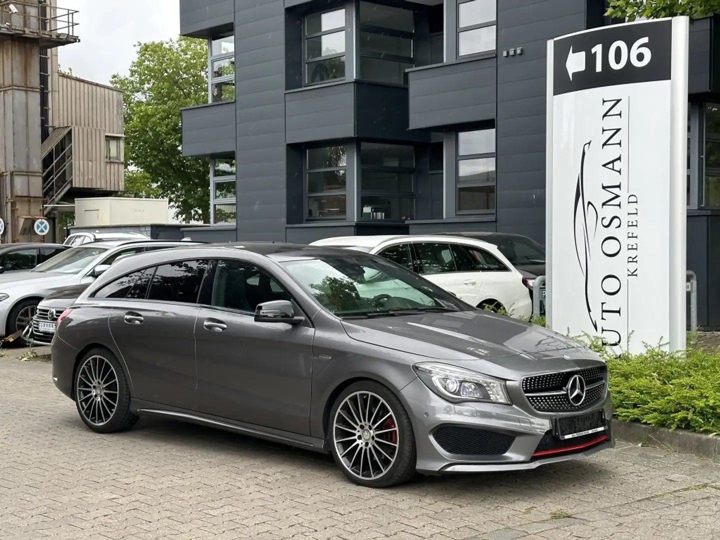 Mercedes-Benz CLA 250 4MATIC 7G-DCT SPORT  PANO Gris - 1