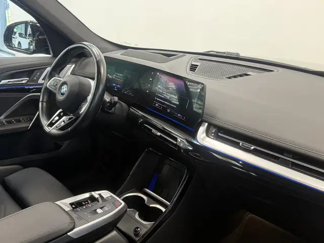 BMW X1 view 8
