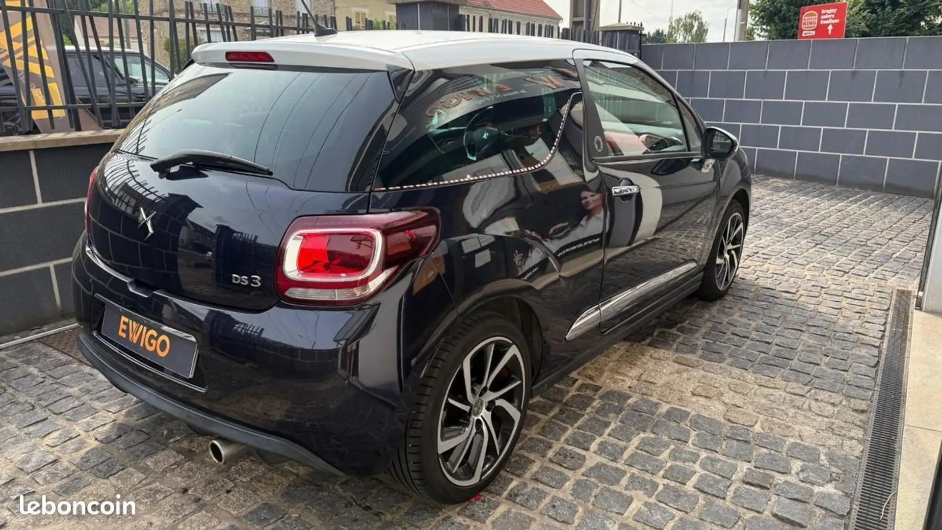 DS Automobiles DS 3 1.2 PURETECH 110ch Ines de la Fressange S&S Bleu - 2