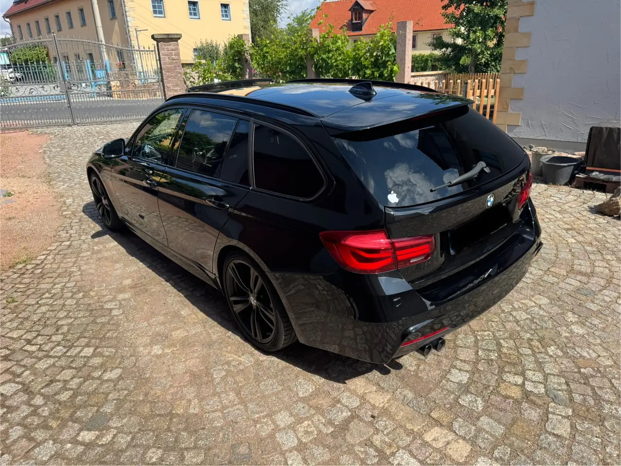 BMW 320