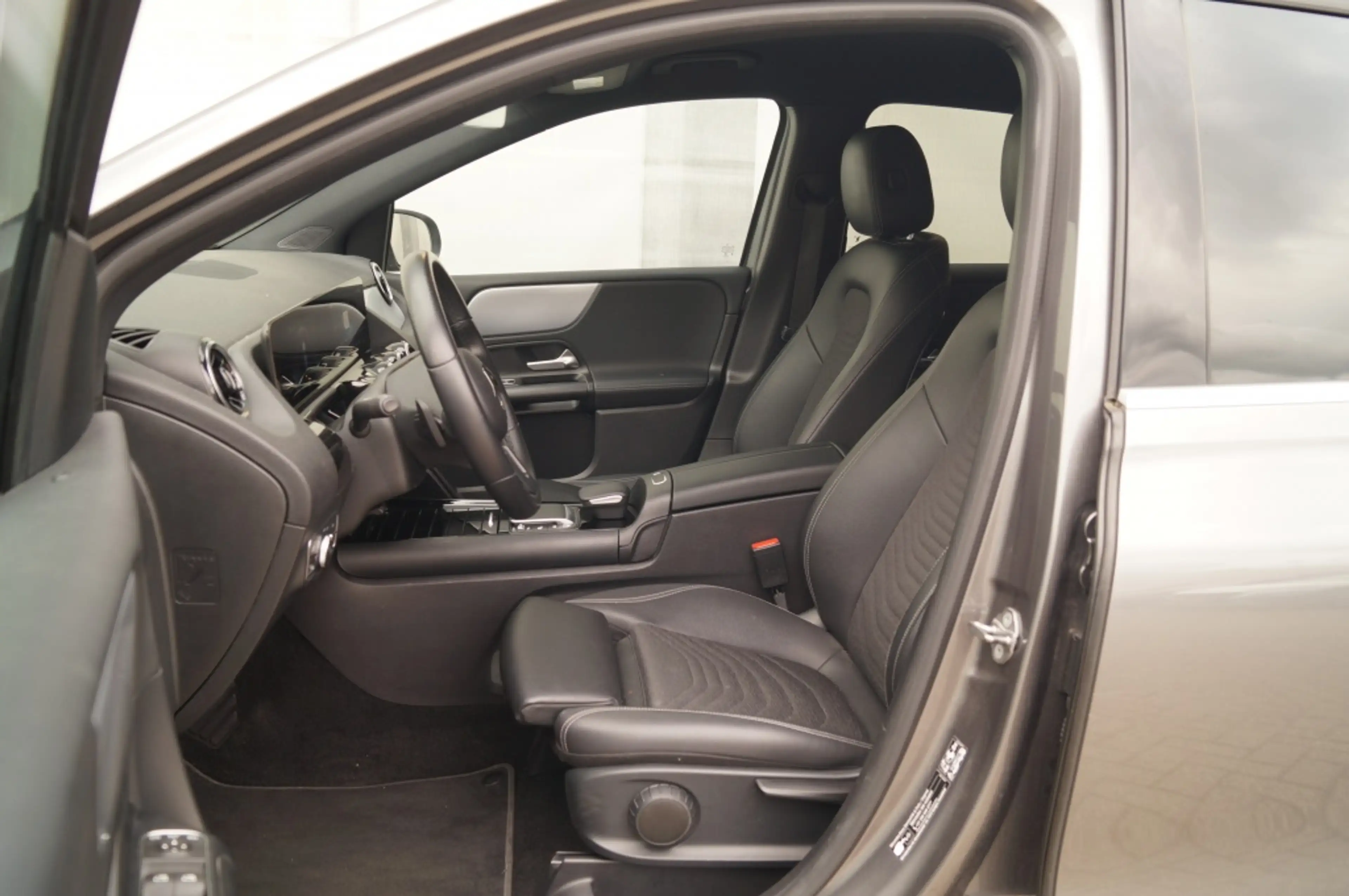Mercedes-Benz B 250 225pk Automaat Advantage -LED-NAVI-ECC-CAM- — photo 7