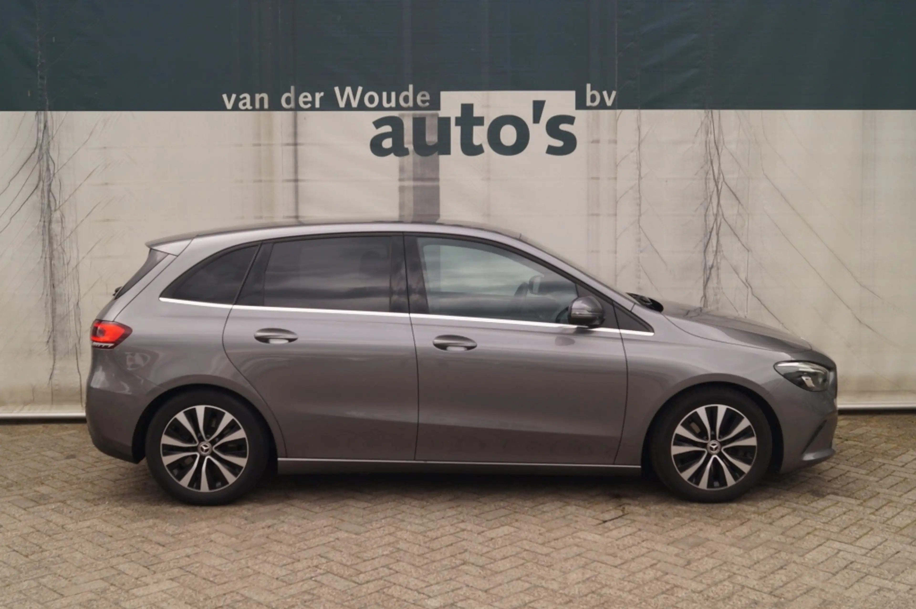 Mercedes-Benz B 250 225pk Automaat Advantage -LED-NAVI-ECC-CAM- — photo 2