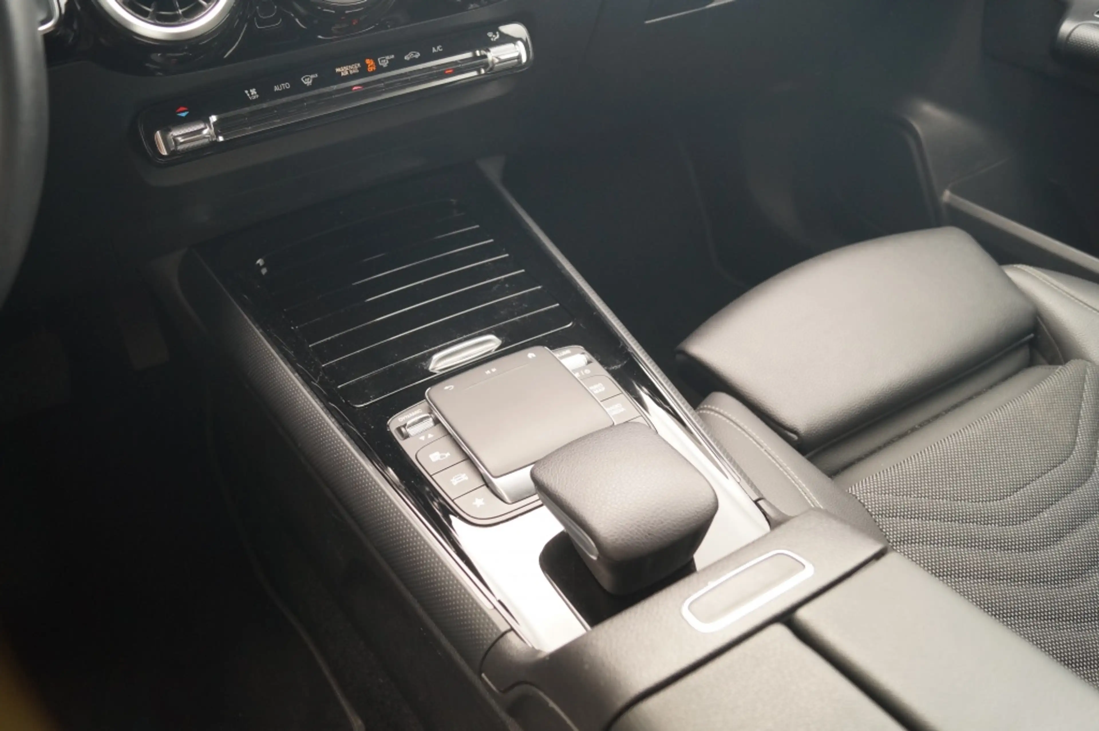 Mercedes-Benz B 250 225pk Automaat Advantage -LED-NAVI-ECC-CAM- — photo 27
