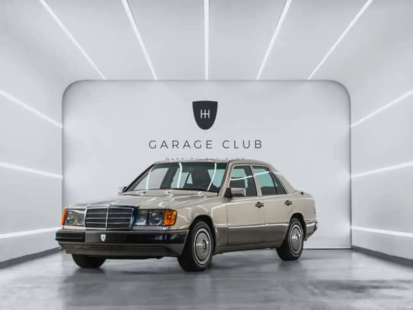 Mercedes-Benz CE 300 - 1