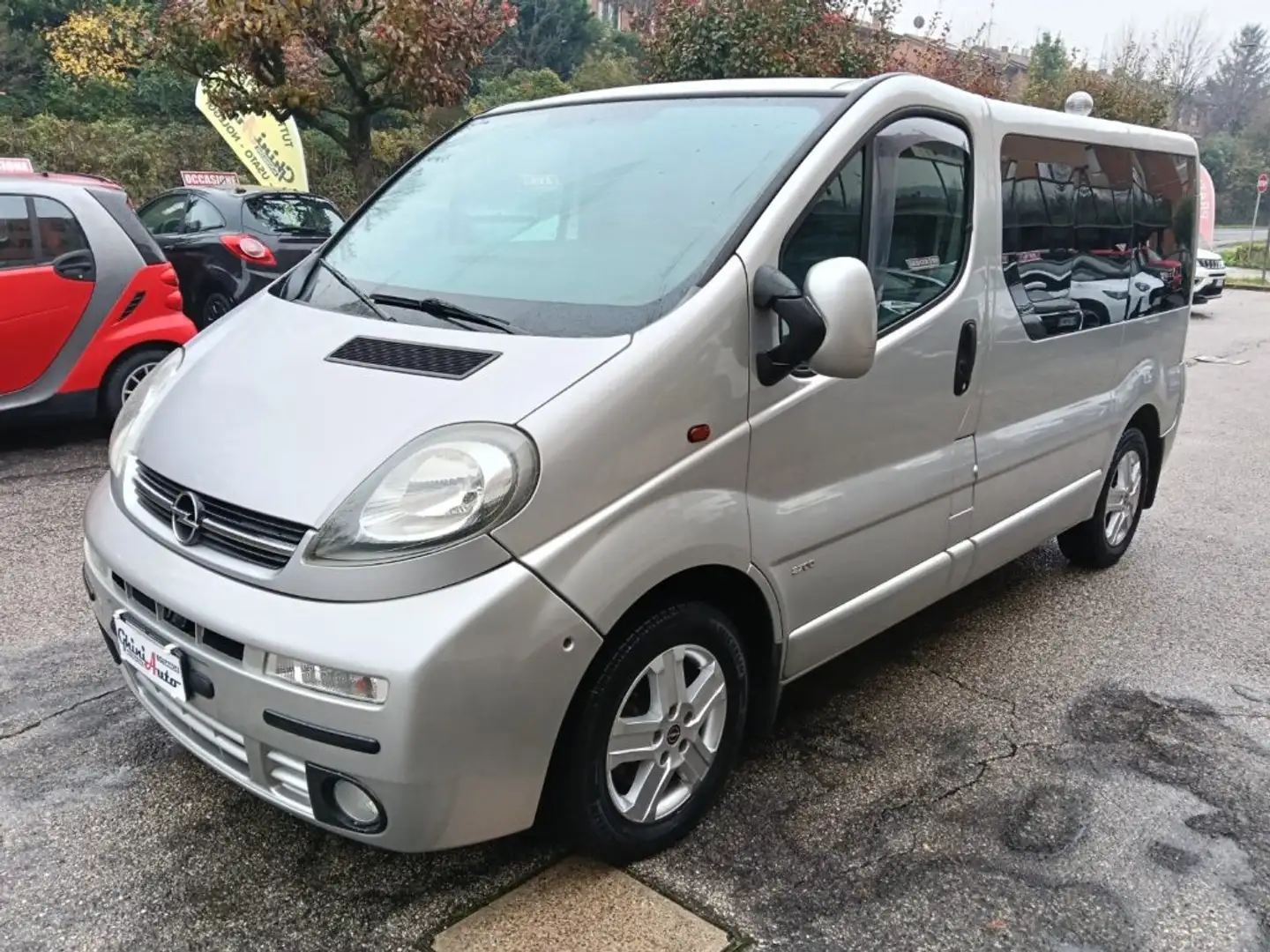 Opel Vivaro 27 1.9 DTI PC-TN Combi 9 POSTI+ GANCIO TRAINO Gris - 1