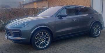 3.0 E-Hybrid coupe V6 PHEV S Sport chrono pano, black pack.