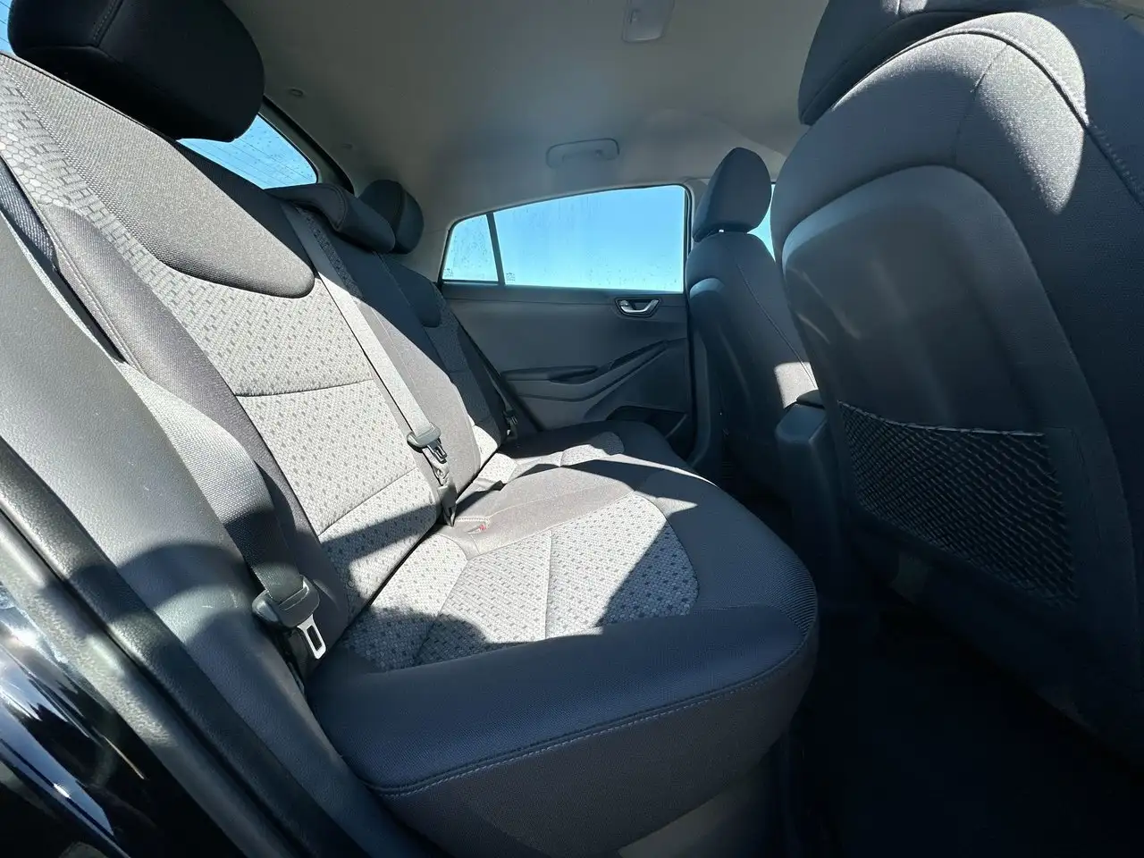 Hyundai IONIQ photo Hyundai IONIQ