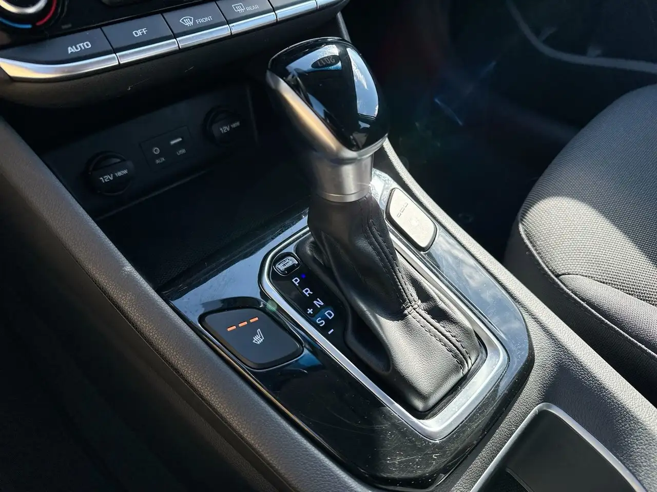 Hyundai IONIQ photo Hyundai IONIQ
