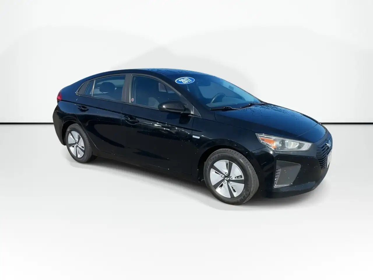 Hyundai IONIQ photo Hyundai IONIQ