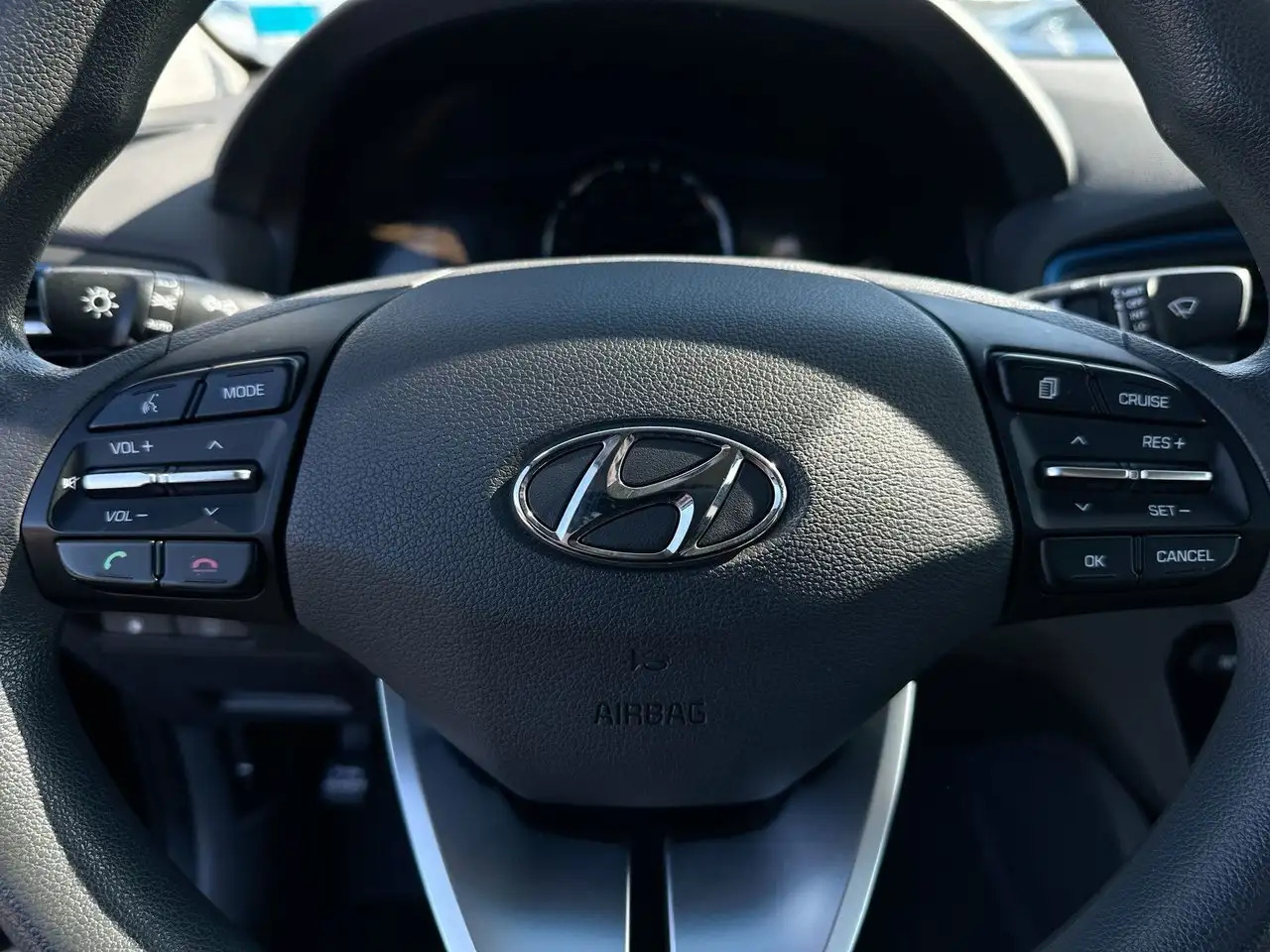 Hyundai IONIQ photo Hyundai IONIQ