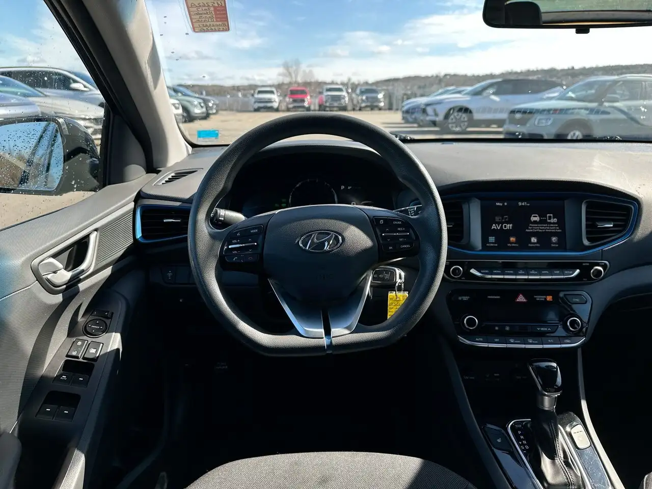 Hyundai IONIQ photo Hyundai IONIQ