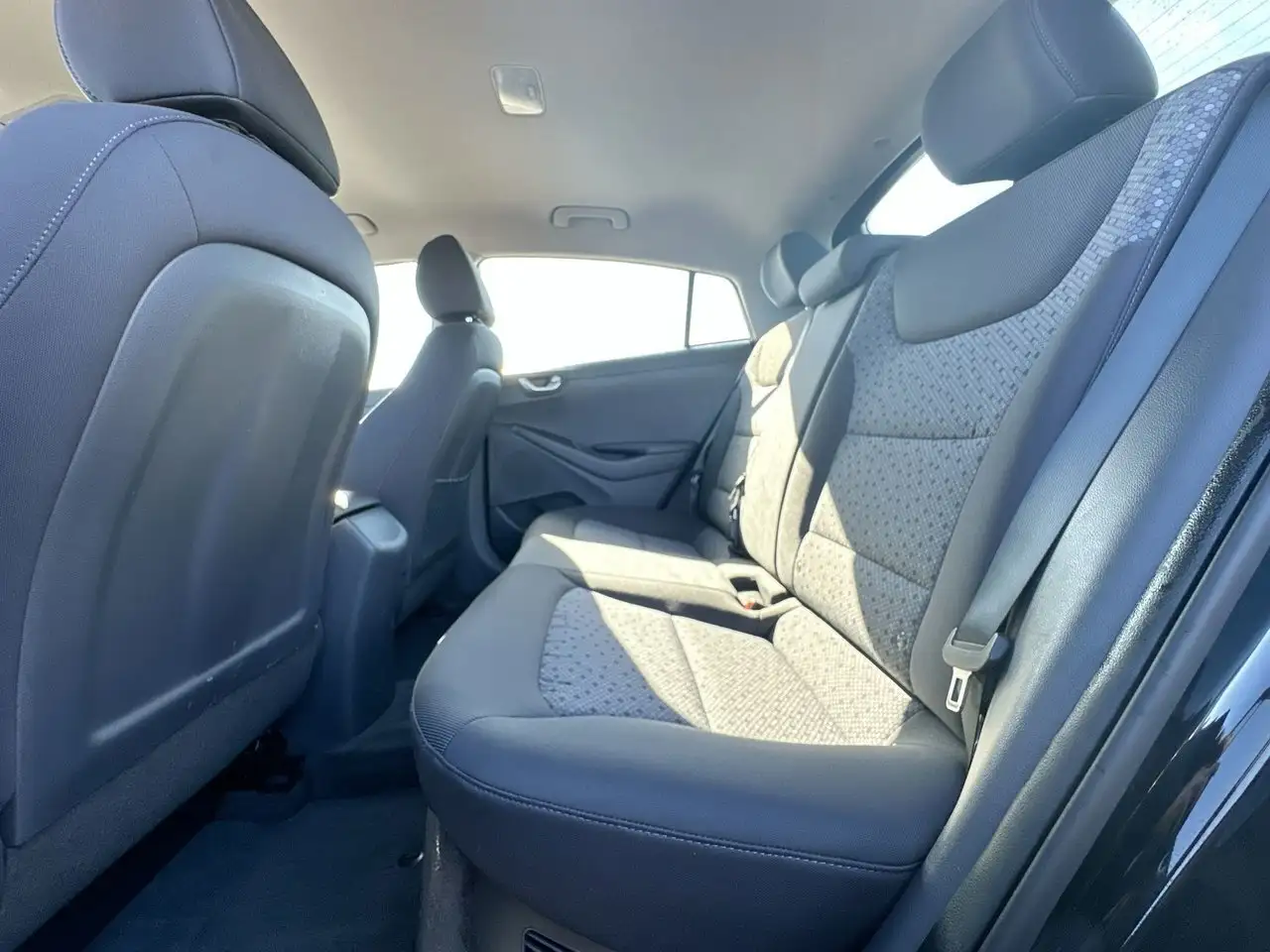Hyundai IONIQ photo Hyundai IONIQ