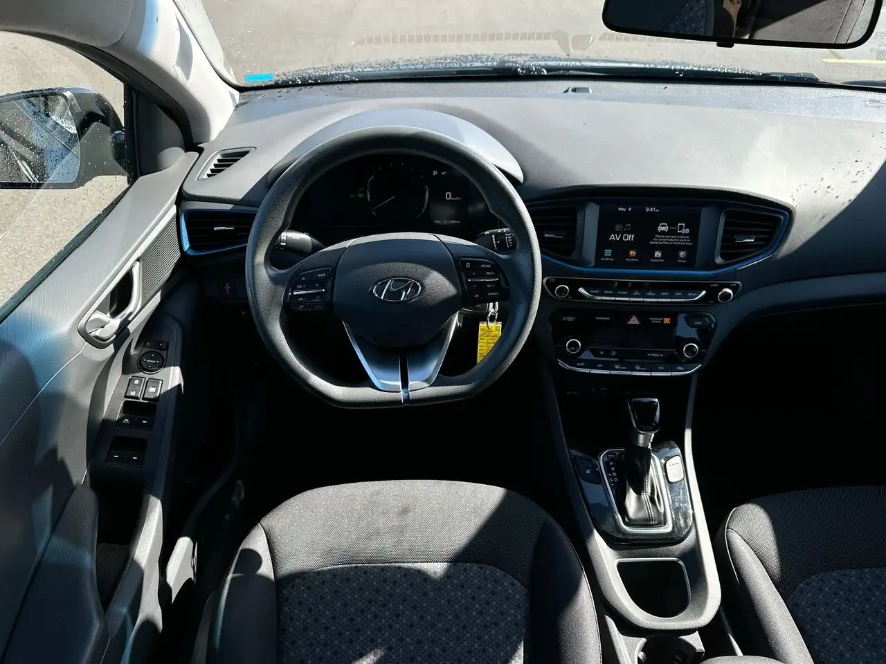 Hyundai IONIQ photo Hyundai IONIQ