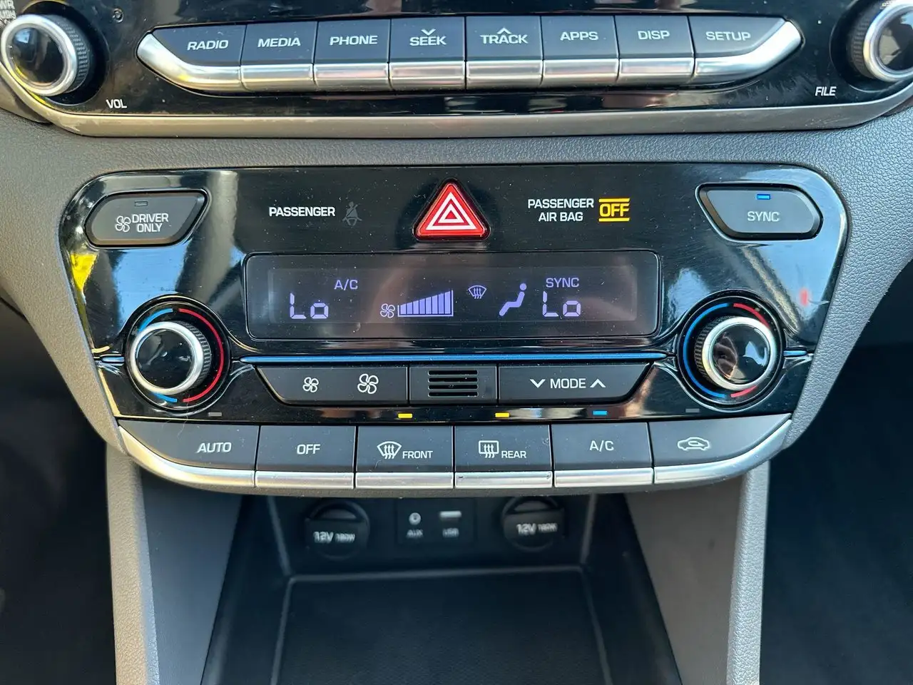 Hyundai IONIQ photo Hyundai IONIQ