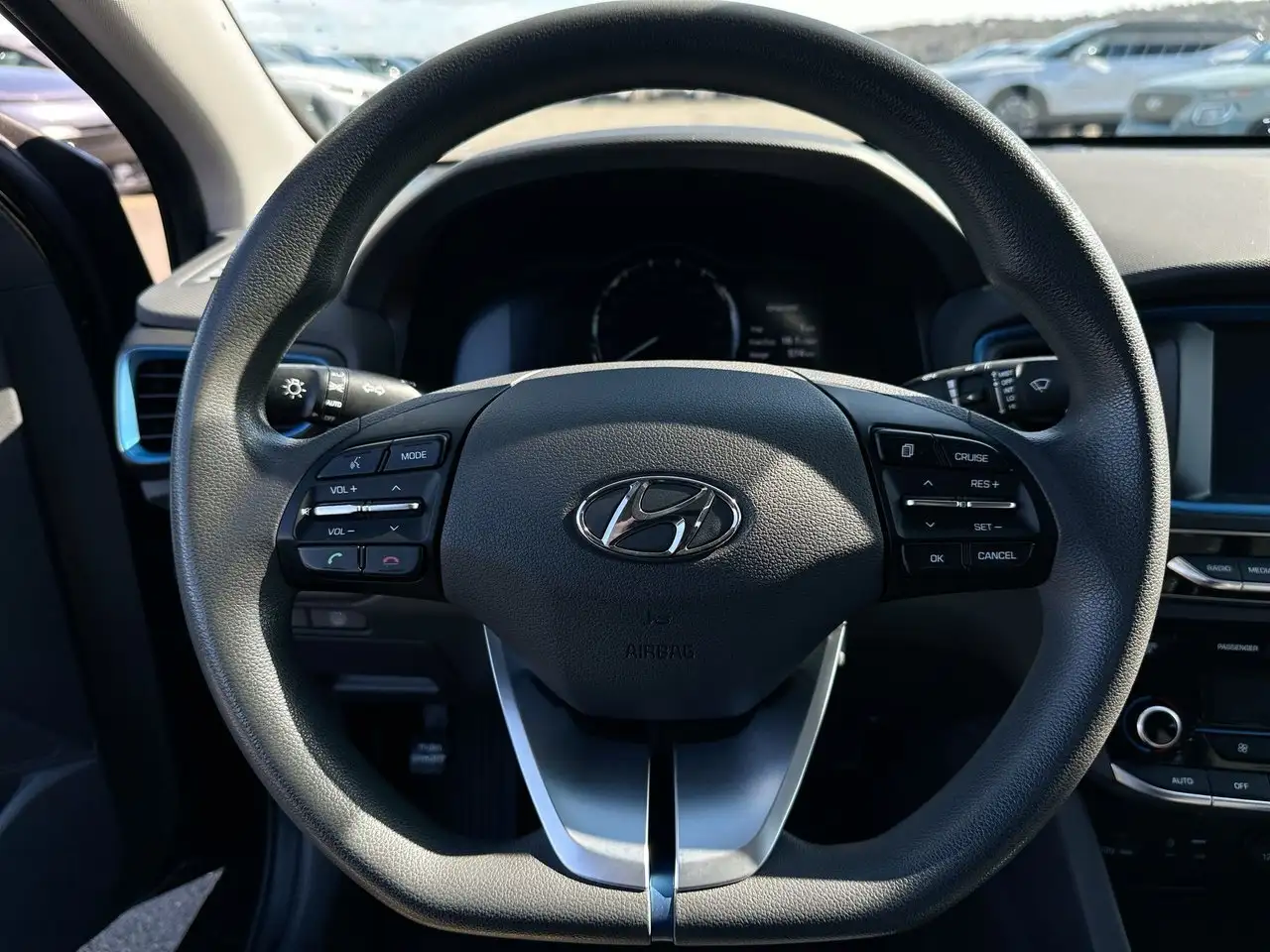 Hyundai IONIQ photo Hyundai IONIQ