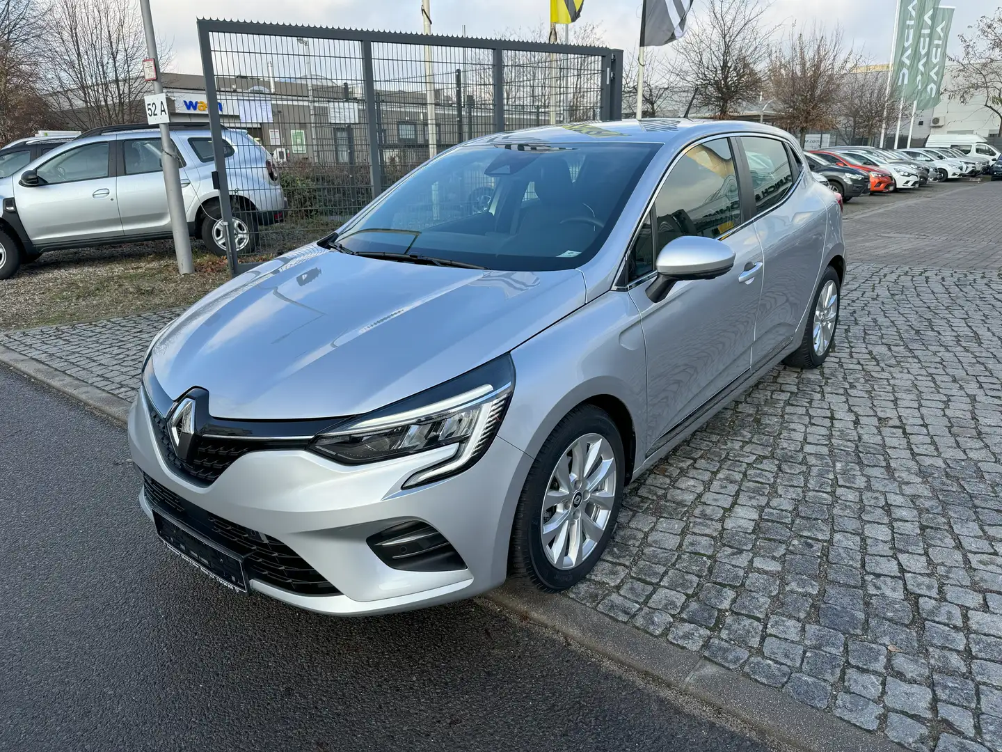 Renault Clio TCe 90 INTENS Silber - 2