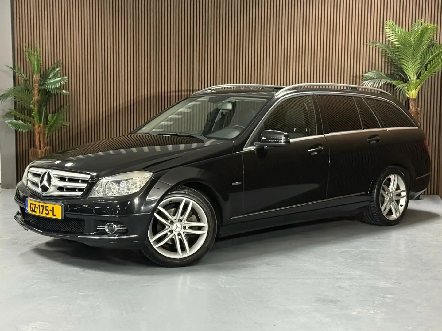 Mercedes-Benz C 180 Estate CGI BlueE Avan. Zwart - 1