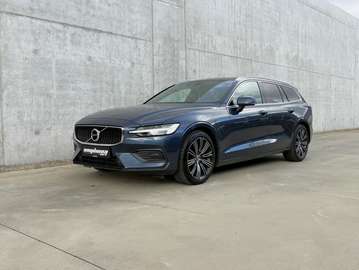 V60 2.0 T5 Momentum swedish denim blue power