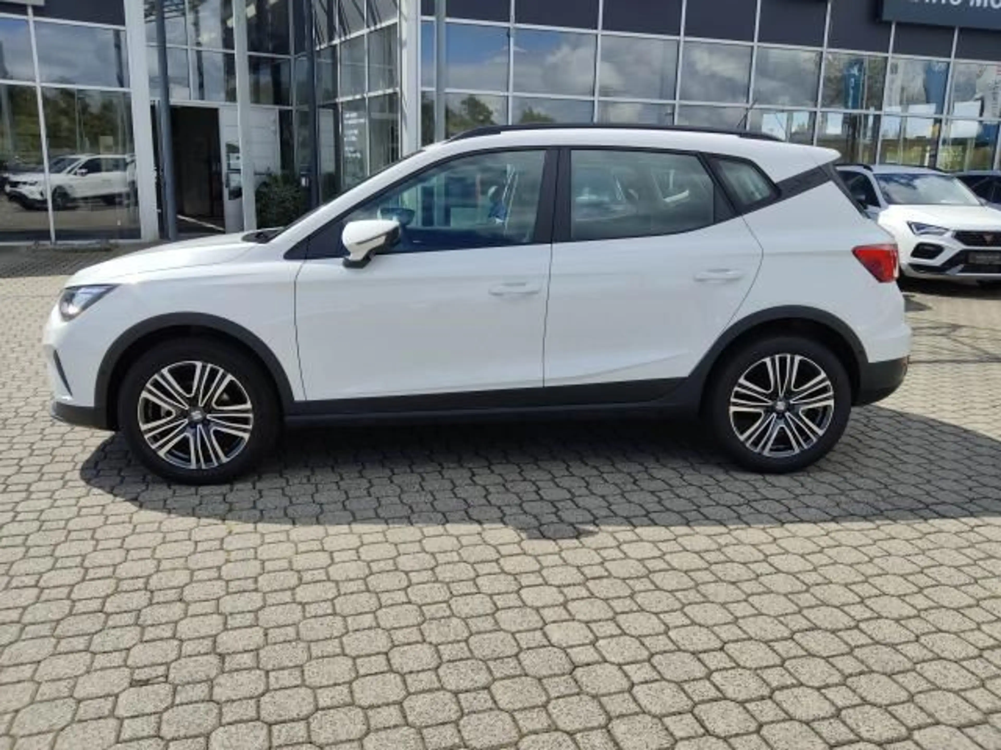 SEAT Arona ARONA STYLE EDITION 1.0 TSI FULL-LINK EINPARKH. — photo 2