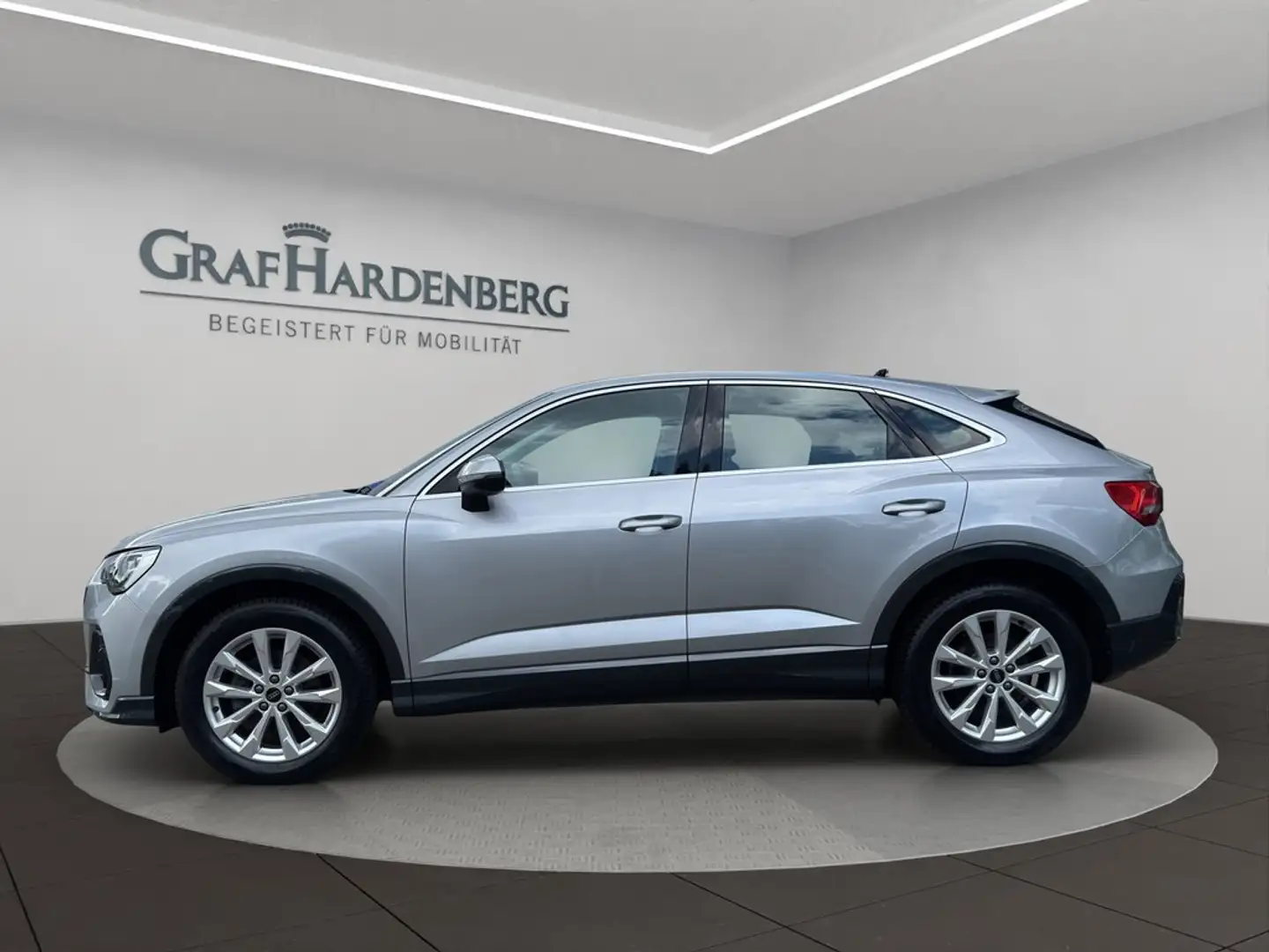 Audi Q3 Sportback 35TFSI S-Tr Navi AHK VirtualCockpit Silber - 2
