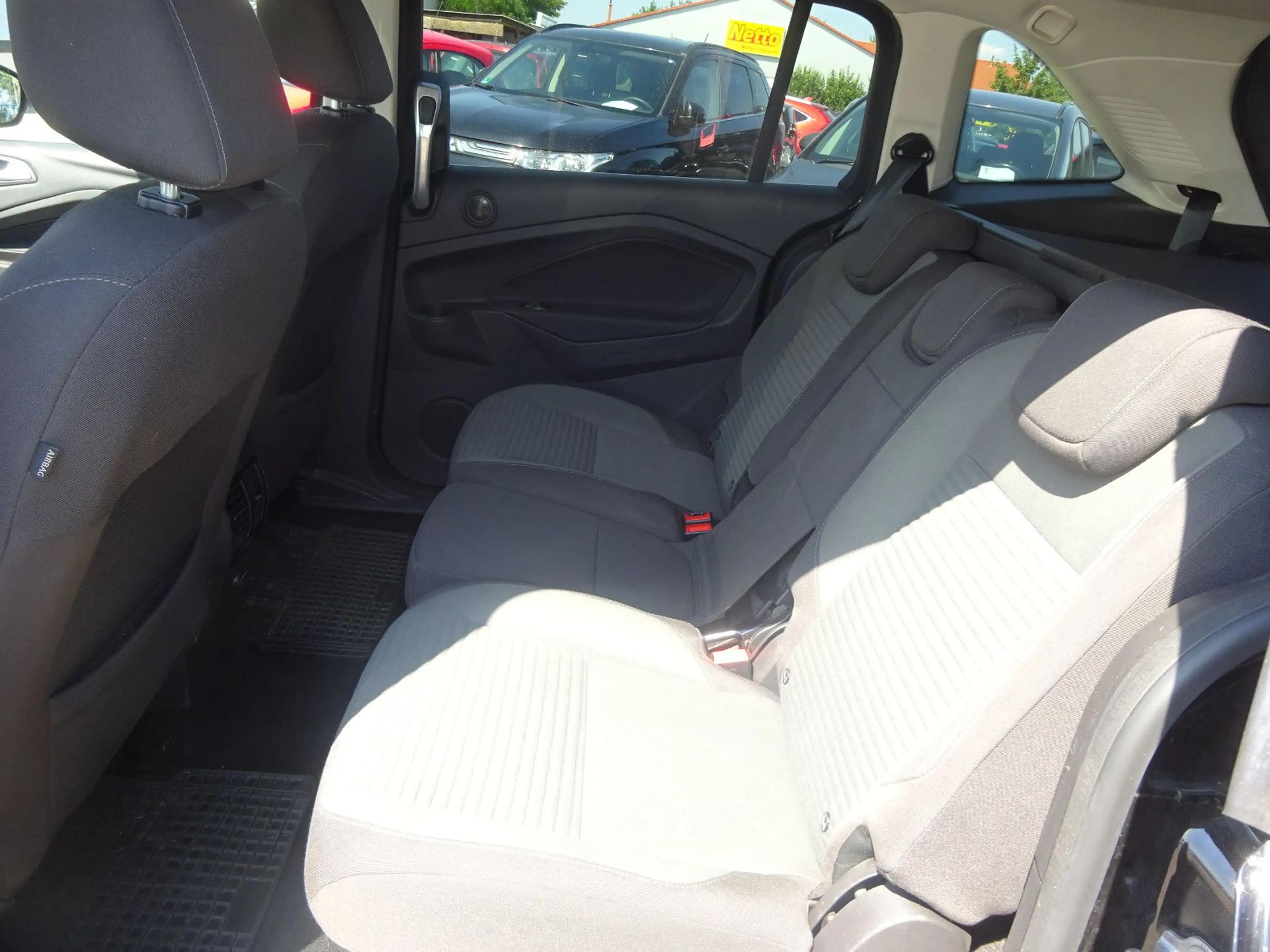 Ford Grand C-Max 1.5 Titanium Automatik — photo 8
