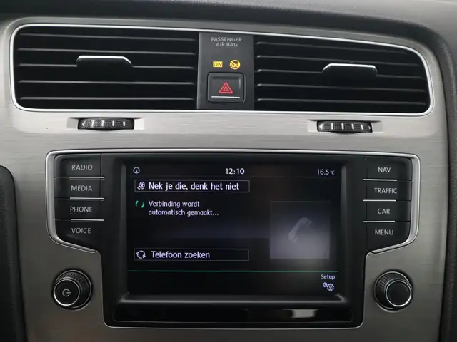 Volkswagen Golf view 23