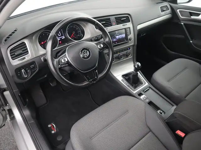 Volkswagen Golf view 9