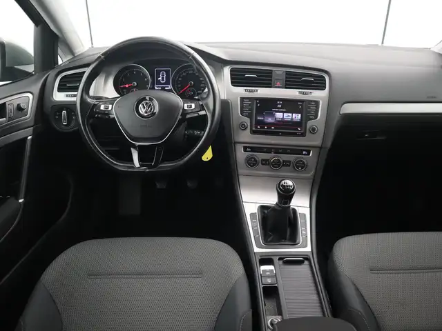 Volkswagen Golf view 8