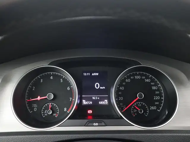 Volkswagen Golf view 28