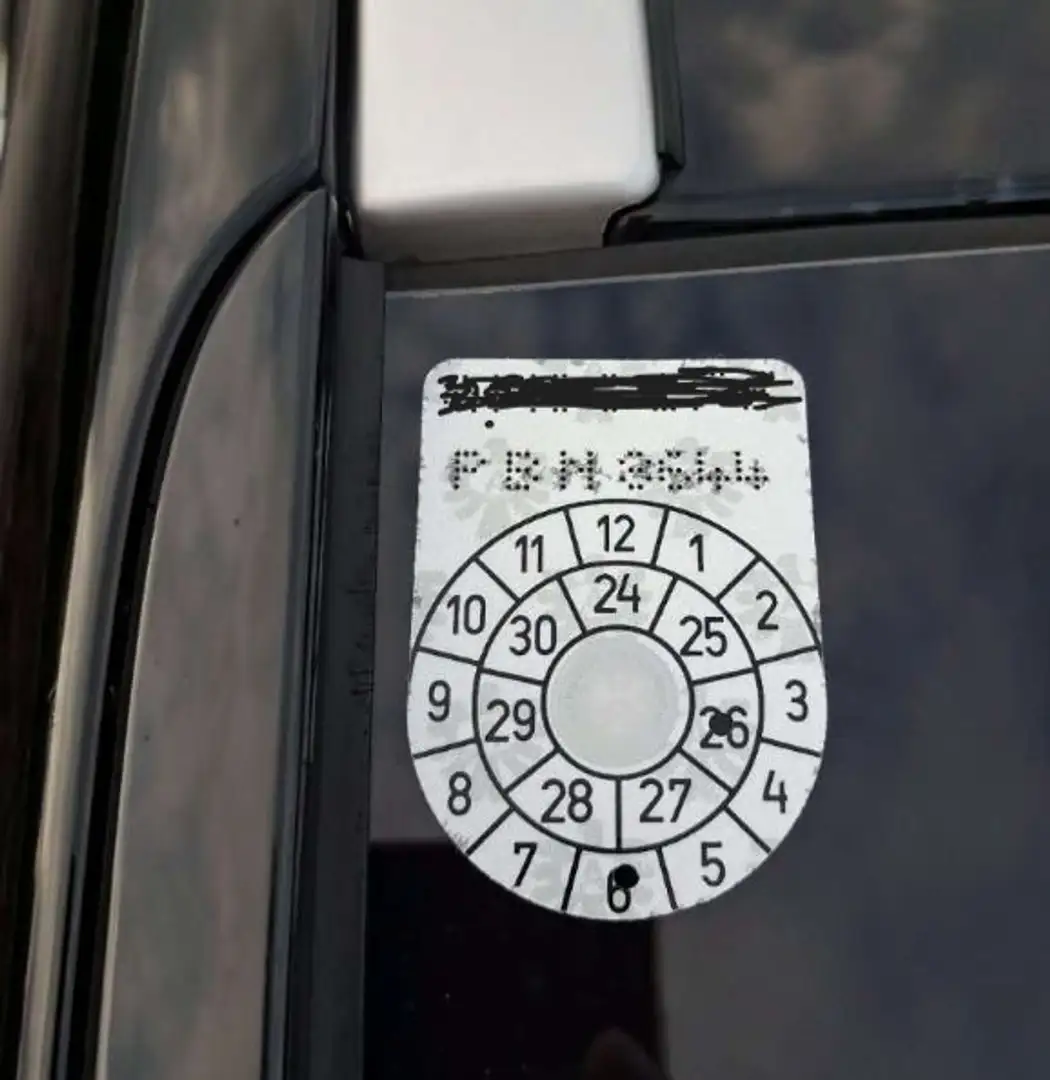 Hyundai i40 i40 GO 1,7 CRDi GO Schwarz - 2