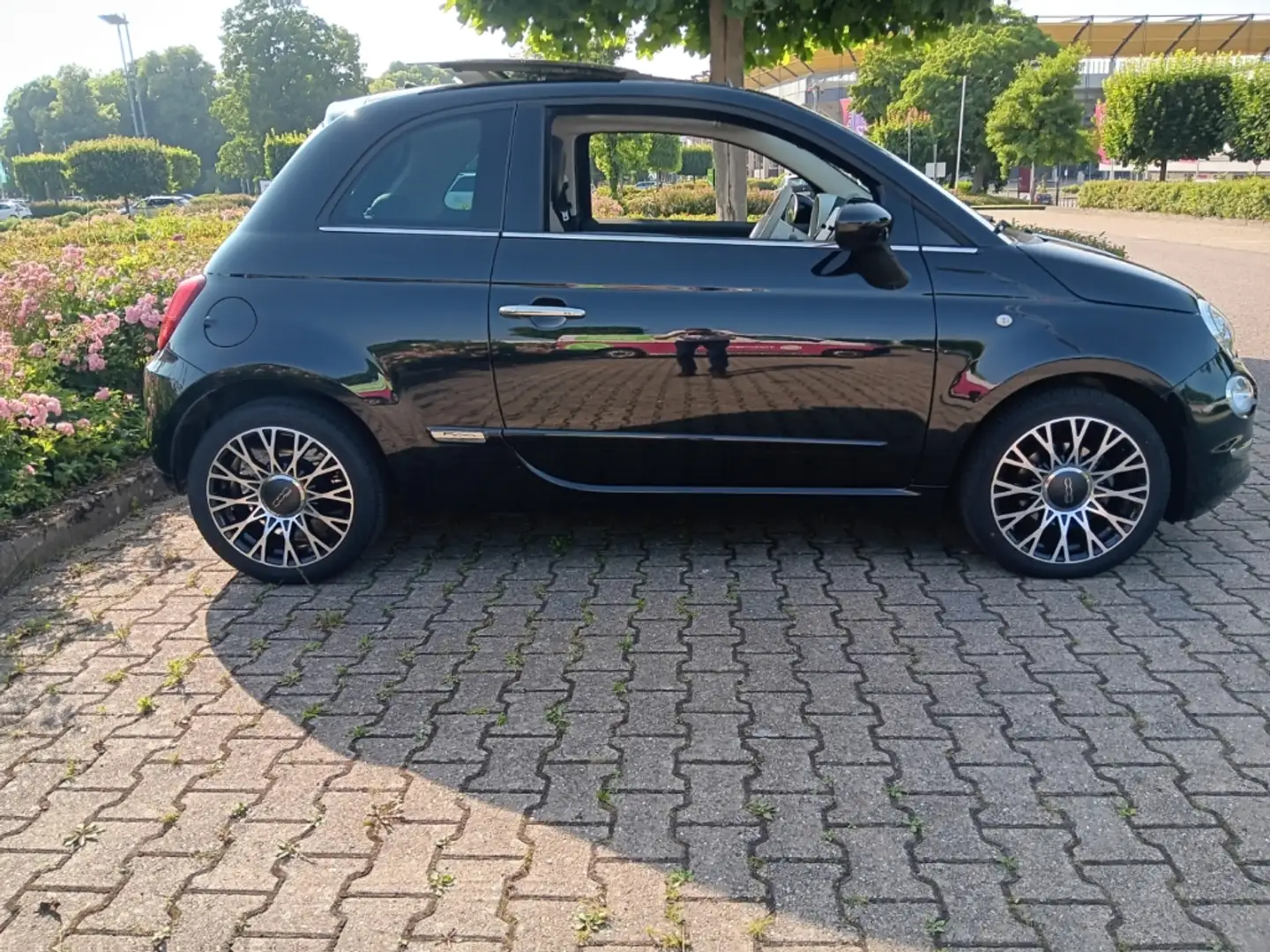 Fiat 500 Star 1.0 Mild Hybrid EU6d El. Panodach Navi Sounds Noir - 2