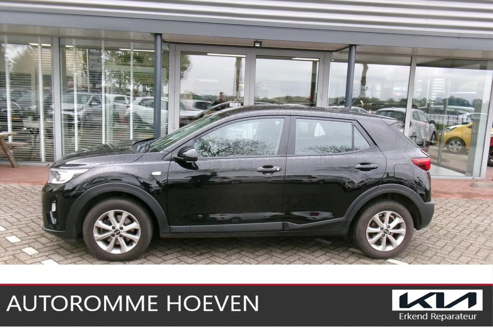 Kia Stonic 1.2 MPi ComfortPlusLine Navigator Org. Ned. Negro - 2