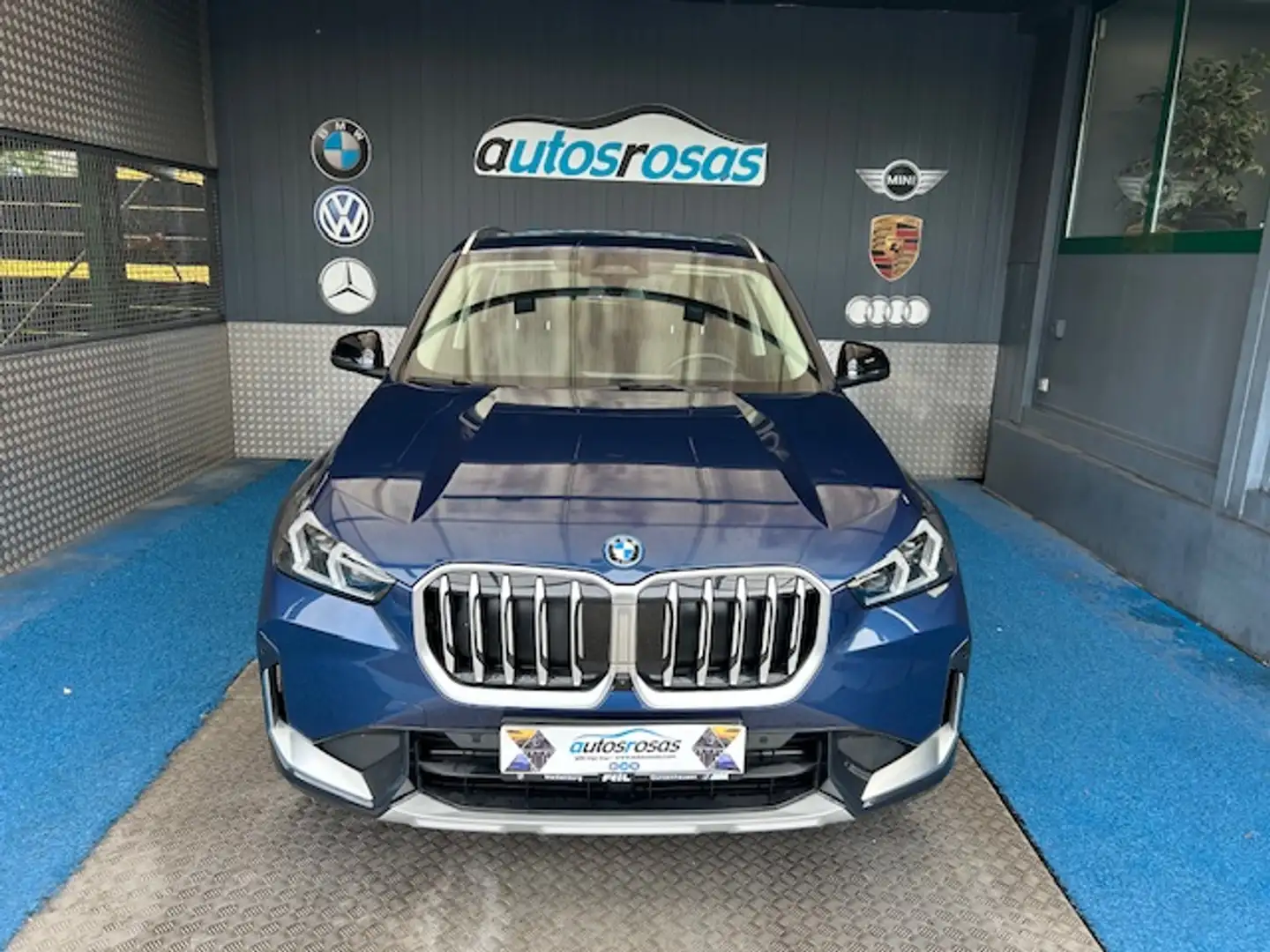 BMW X1 xDrive30eA xLine Bleu - 2