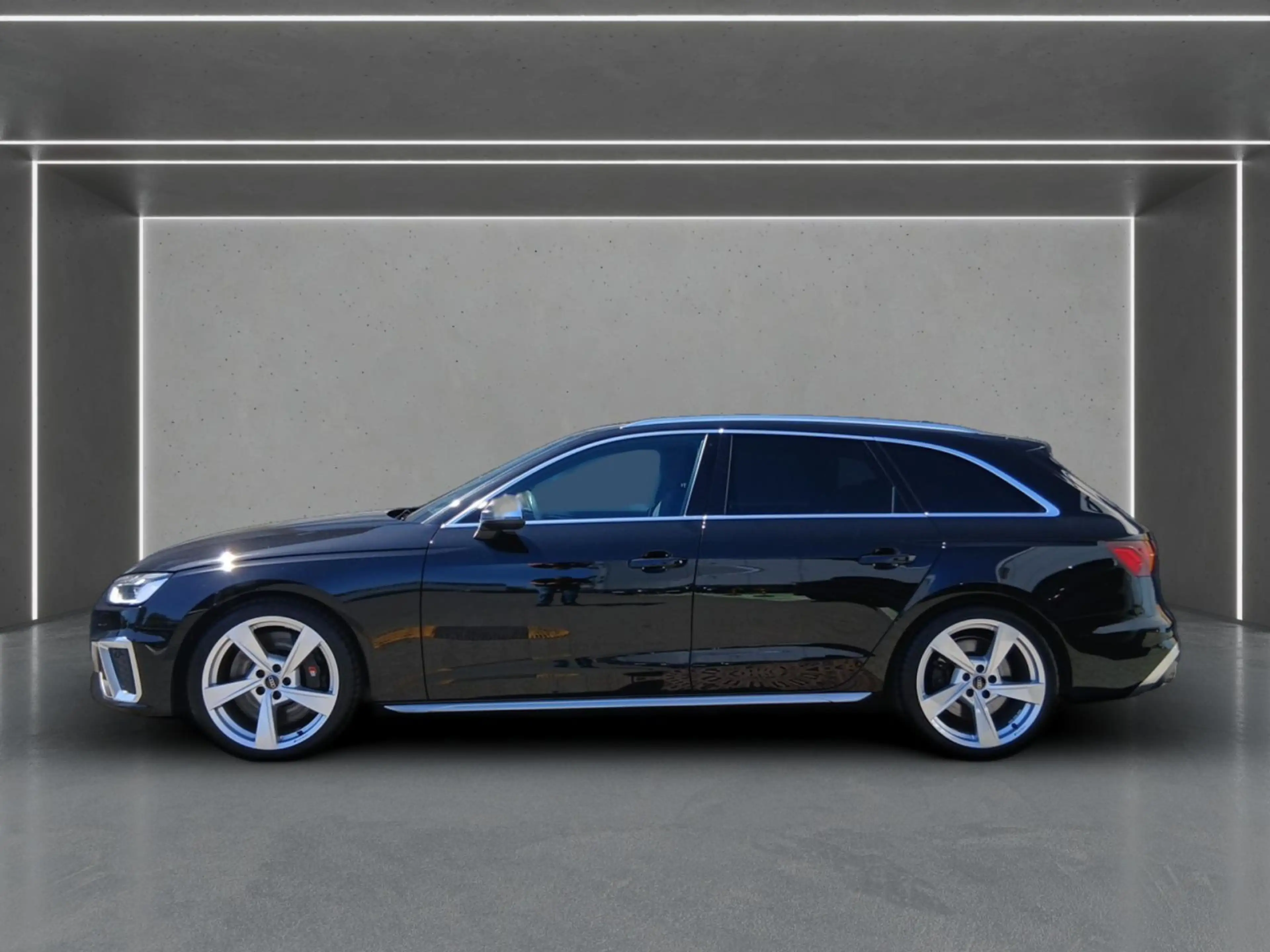 Audi S4 *MATRIX*NAV+*AHK*R-CAM*GRA*SHZ* — photo 5