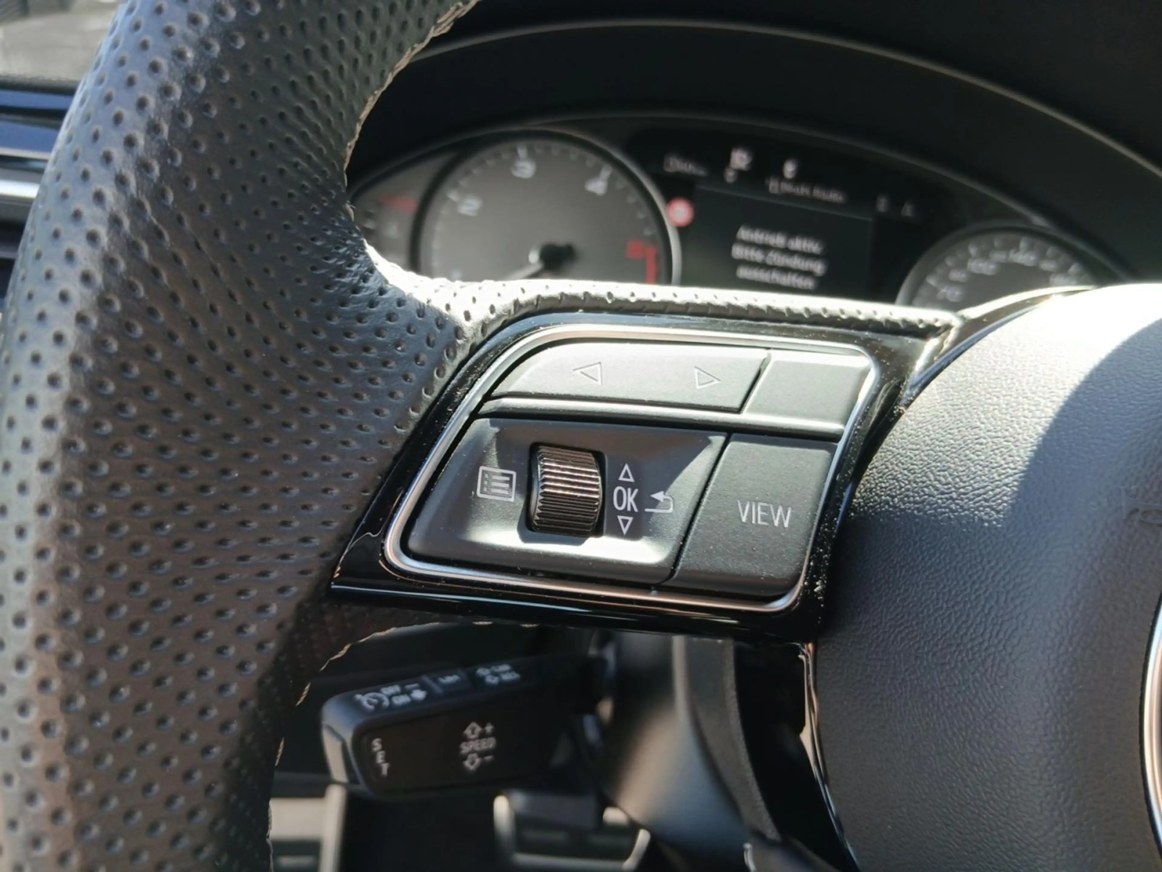Audi S4 *MATRIX*NAV+*AHK*R-CAM*GRA*SHZ* — photo 17