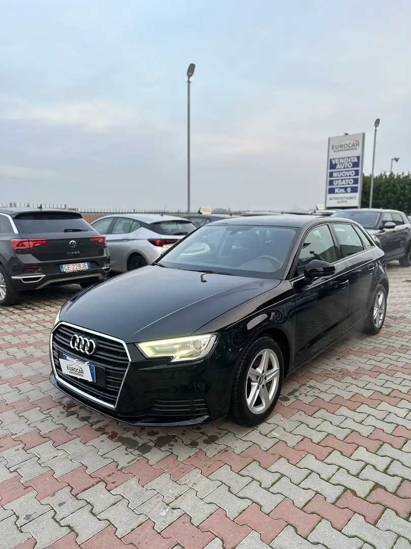 Audi A3 Sportback 30 1.5 g-tron Business 131cv s-tronic Nero - 1