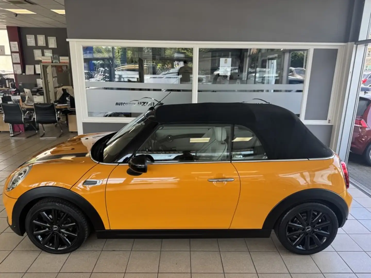 MINI Cooper Cabrio Leder Navi-Prof LED Kamera Ambient Оранжевий - 1