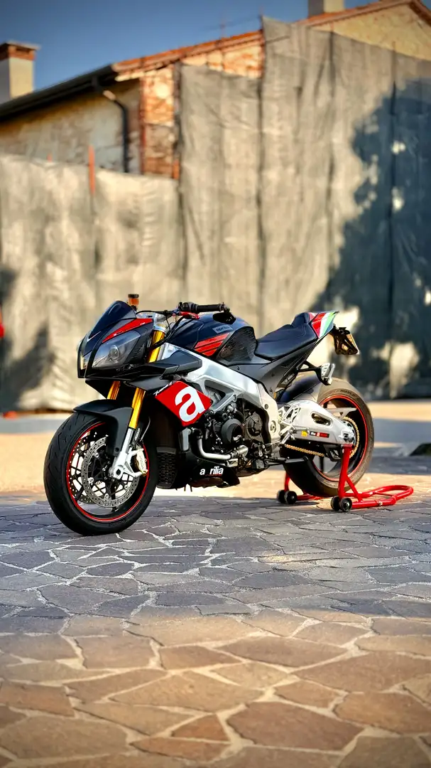 Aprilia Tuono V4 1000 APRC ABS Schwarz - 1