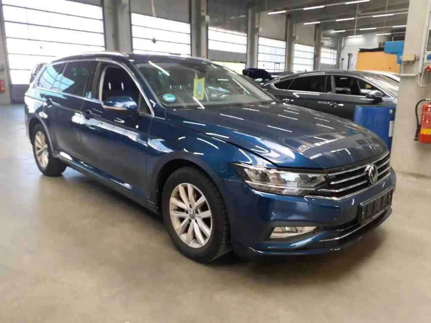 Volkswagen Passat Variant Passat Variant 2.0 TDI SCR DSG Business|NAVI|AHK - 2