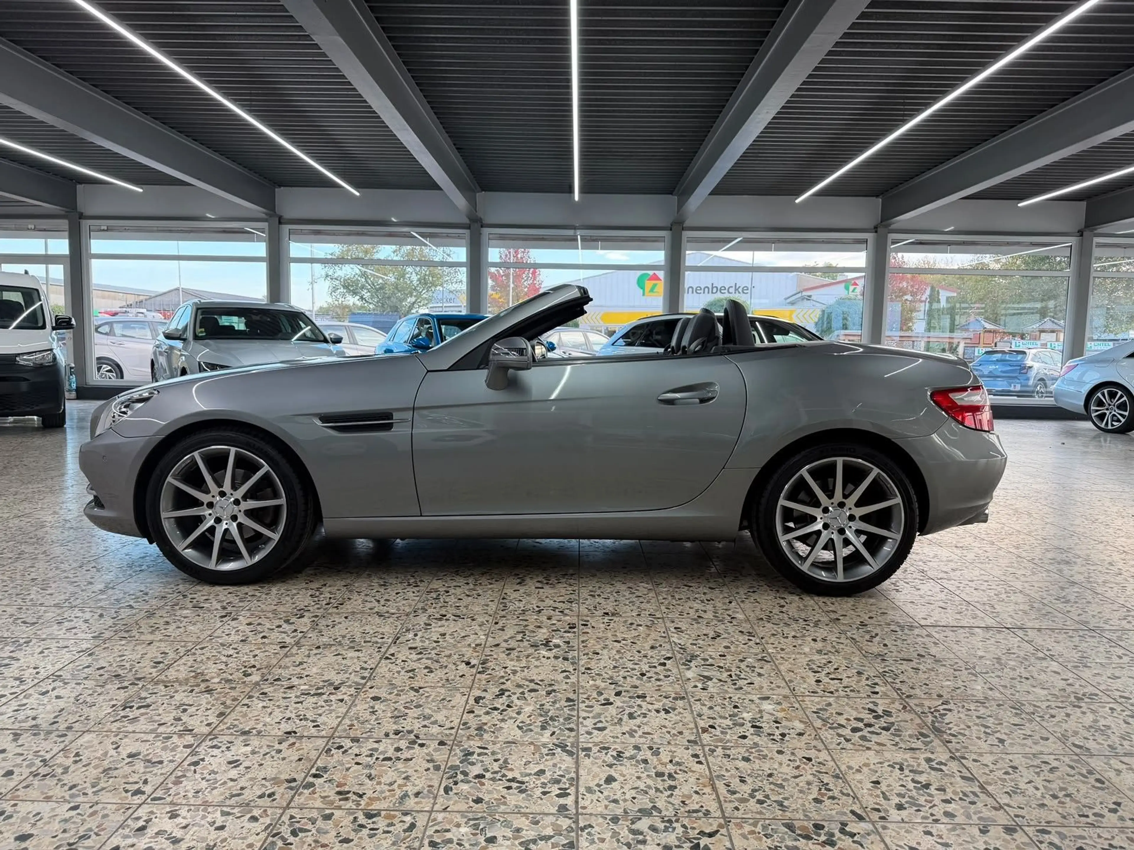 Mercedes-Benz SLK 200 Roadster/Carplay/LederNappa/AMG-ALU — photo 10