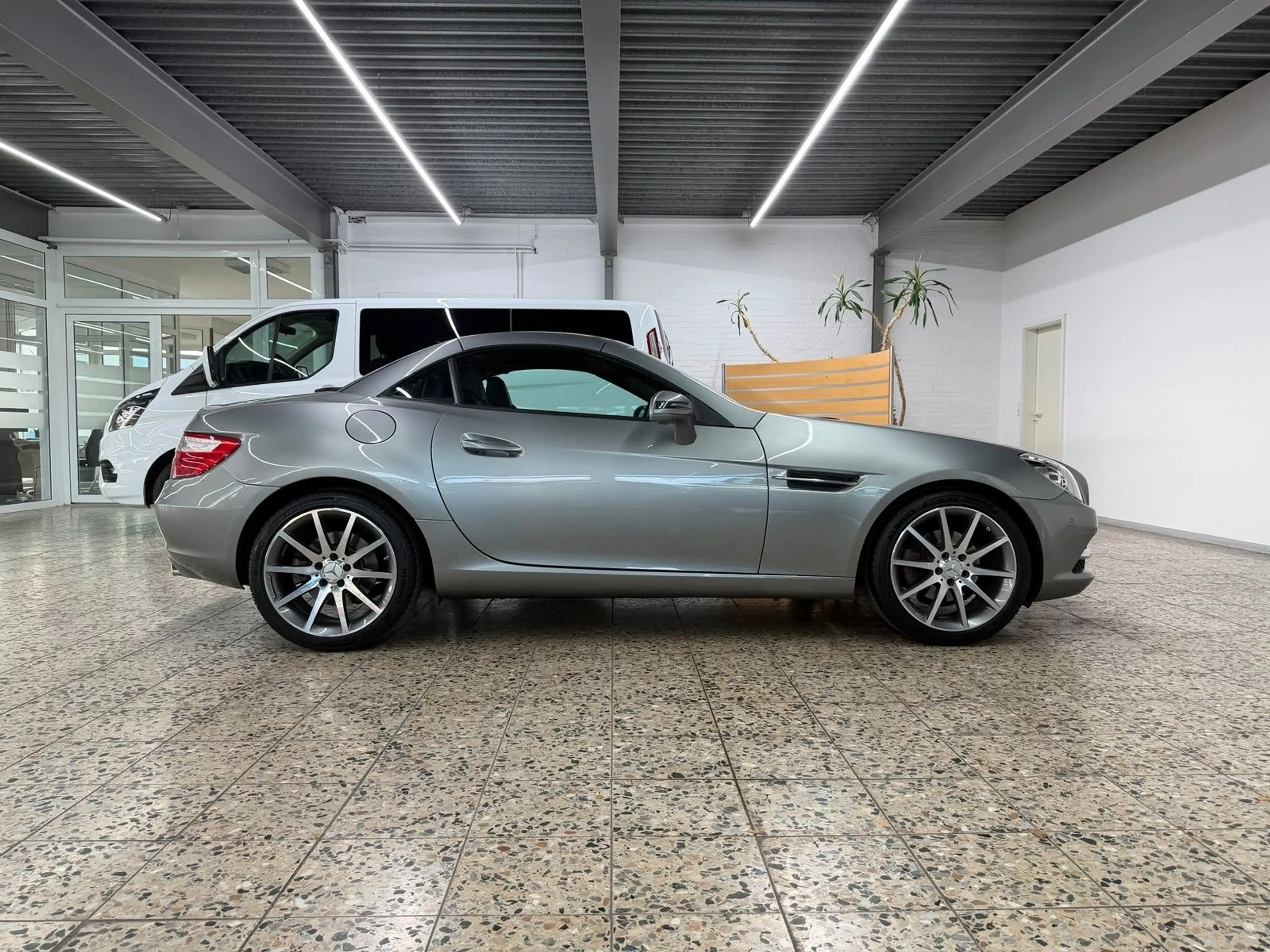 Mercedes-Benz SLK 200 Roadster/Carplay/LederNappa/AMG-ALU — photo 6