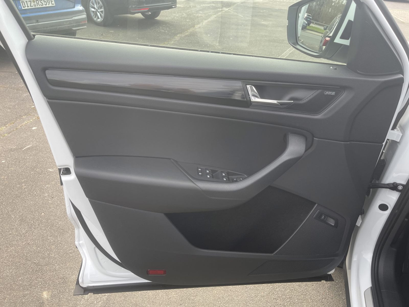 Skoda Kodiaq Drive 125 2.0 TSI 4x4 DSG Panorama EPH Na — photo 9