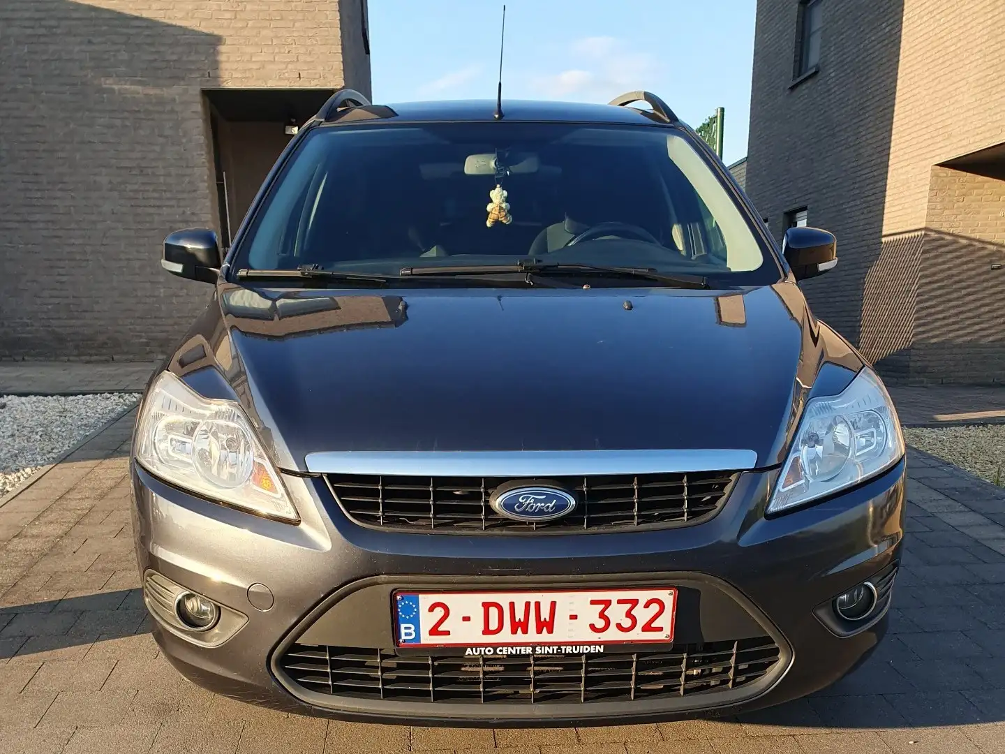 Ford Focus 1.6 TDCi DPF Ambiente Gris - 2