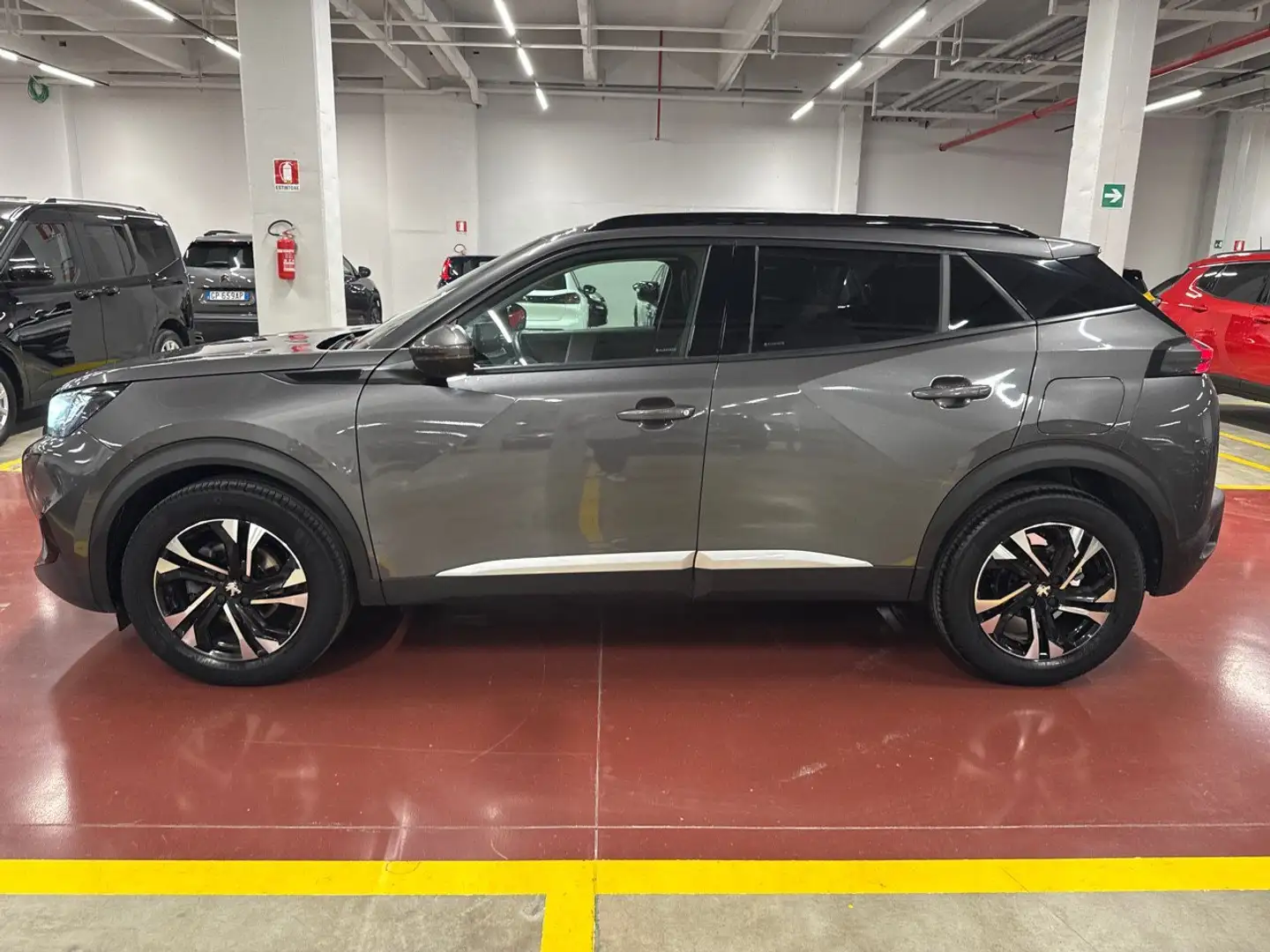 Peugeot 2008 PureTech 130 EAT8 Allure Pack S/S aut. Grigio - 2