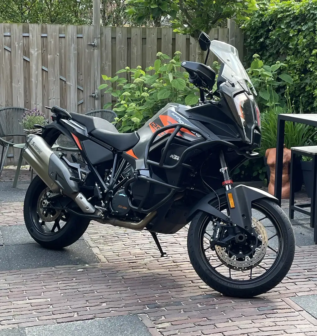KTM 1290 Super Adventure S | Akrapovic | dealer onderhouden | valbeugels Fekete - 1