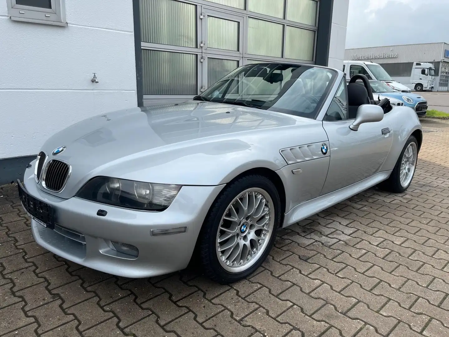 BMW Z3 Roadster 3.0iA/Sportpaket/SHZ/TÜV NEU/Klima Silber - 1